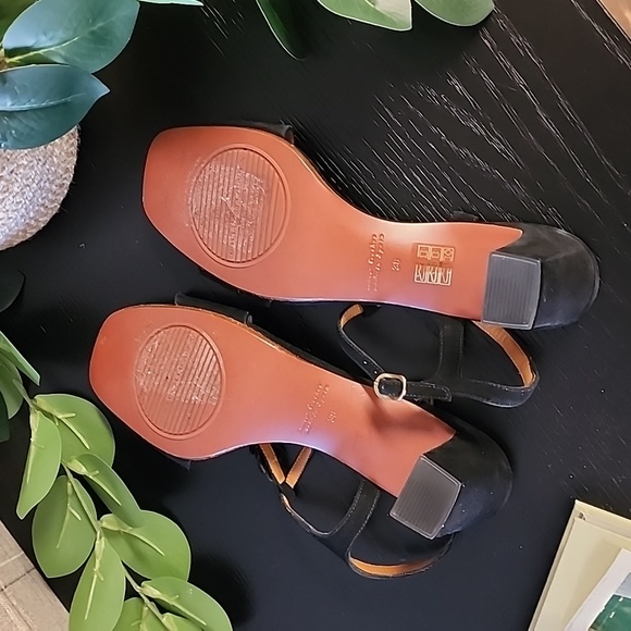 CHIE MIHARA Scalloped Leather T-strap Sandals 38 8 Beaded Floral Spain LUXURY - Picture 10 of 17